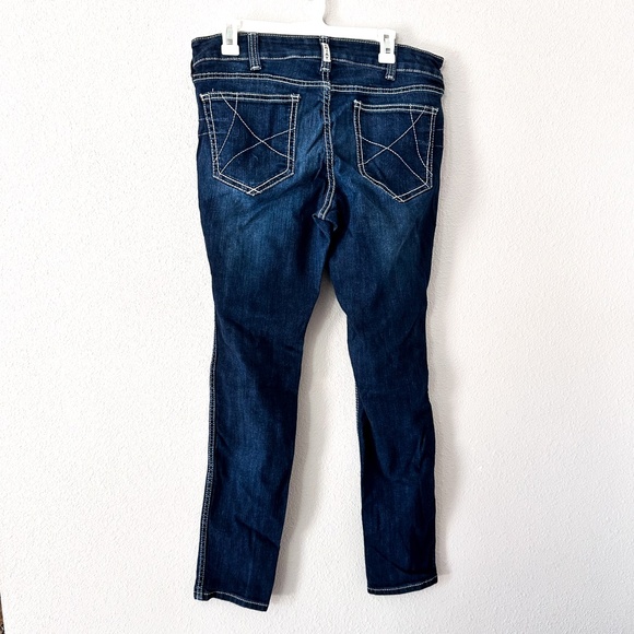 Ariat Real Denim Women's Skinny Jeans Size 32R Blue Jean Medium-Dark Wash - Picture 2 of 8